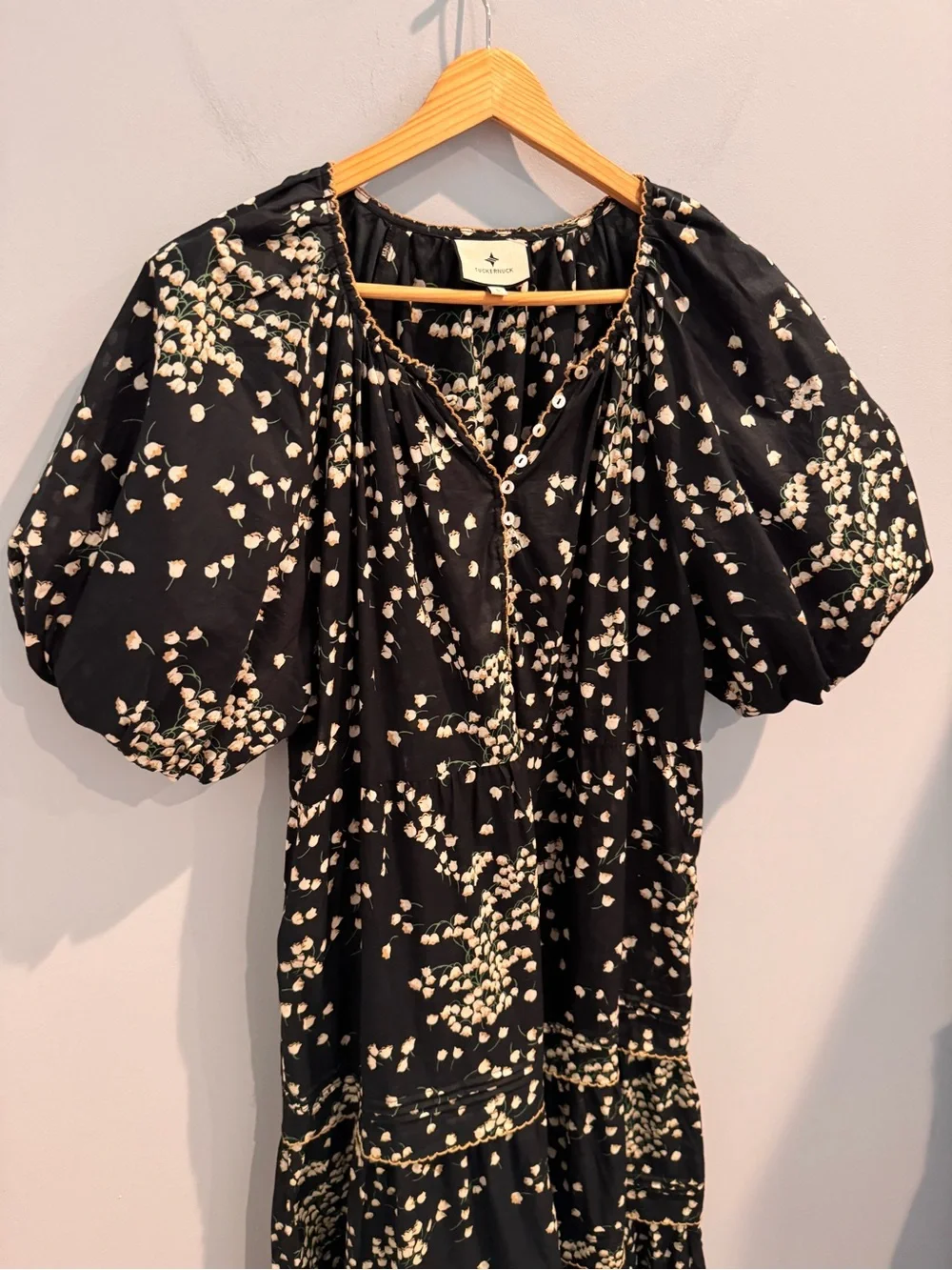 NEW Tuckernuck Mimi Tossed Floral Midi Dress in Black, Size L